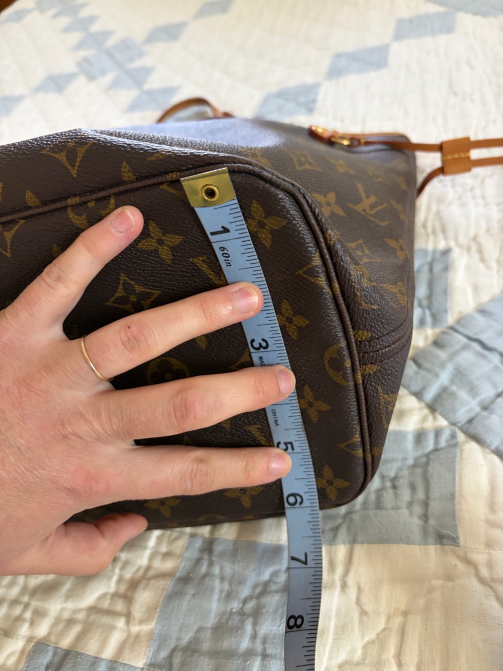 Louis Vuitton Monogram Neverfull Tote, MM - Picture 16 of 16